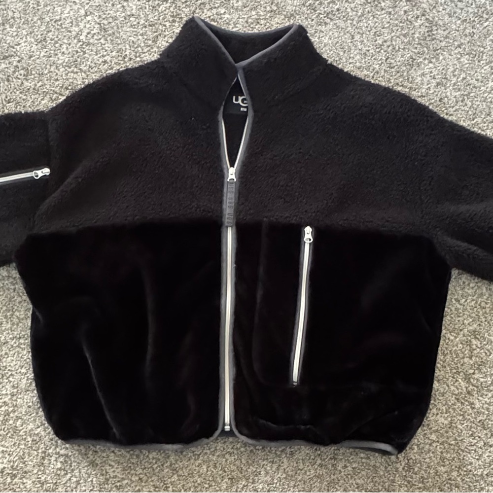 UGG Marlene Sherpa Jacket. Size S